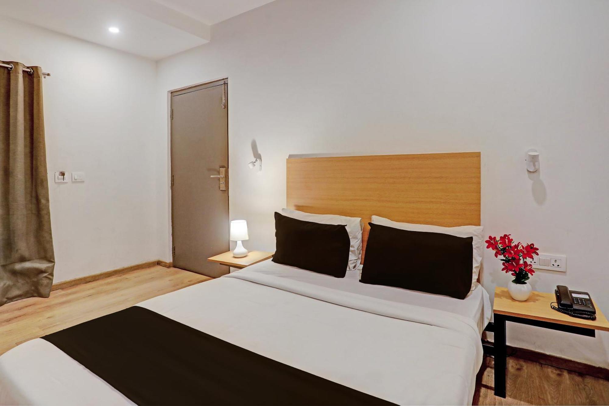 Townhouse Near Secunderabad Railway Station, Yashoda Hospital, Patny Centre Eksteriør billede
